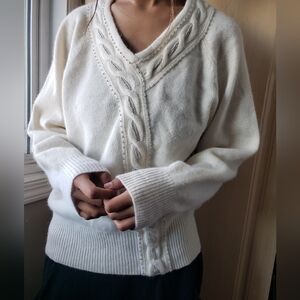 Women's 90% Wool Blend Ivory V-Neck Beaded Sweater